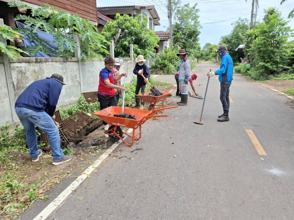 วันที่ 18 สิงหาคม 2569 ทีมงานป้องกันร่วมกับจัดเก็บขยะล้างท่อระบายน้ำจากสี่แยกบ้านพ่อมานิตถึงสามแยก